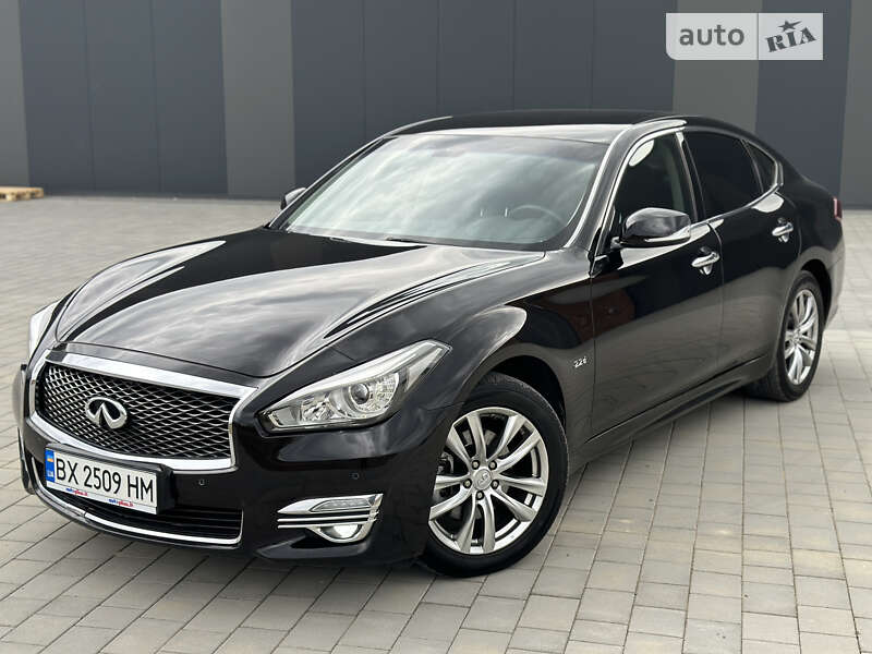 2015 infiniti q70