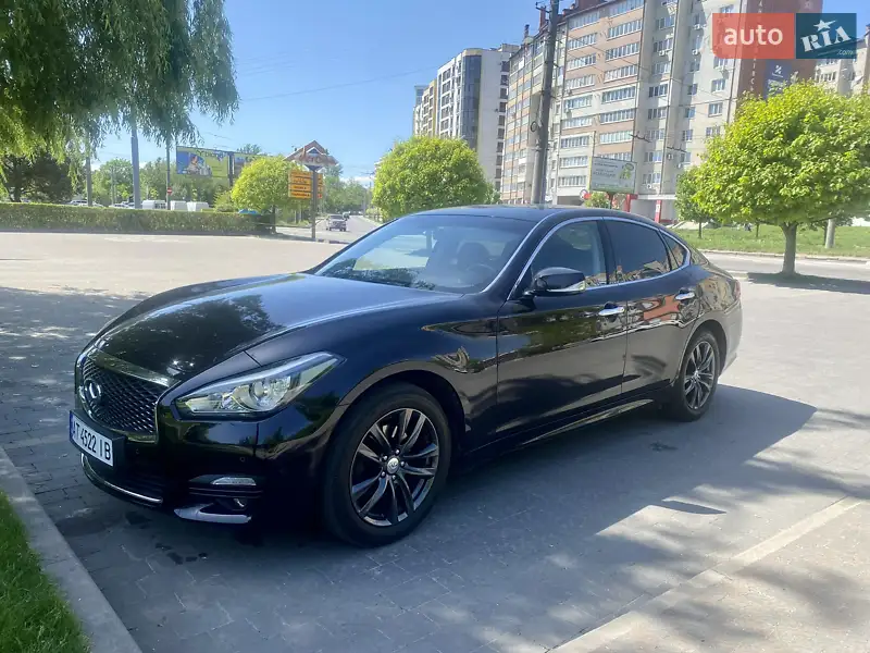 2015 infiniti q70