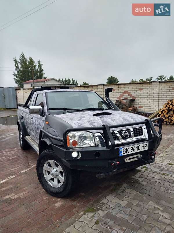 2003 nissan king cab