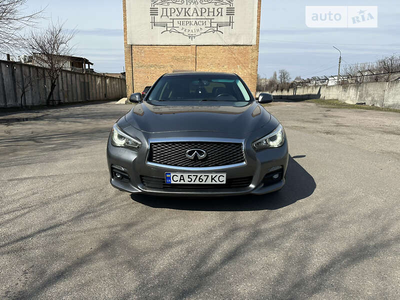 2015 infiniti q50
