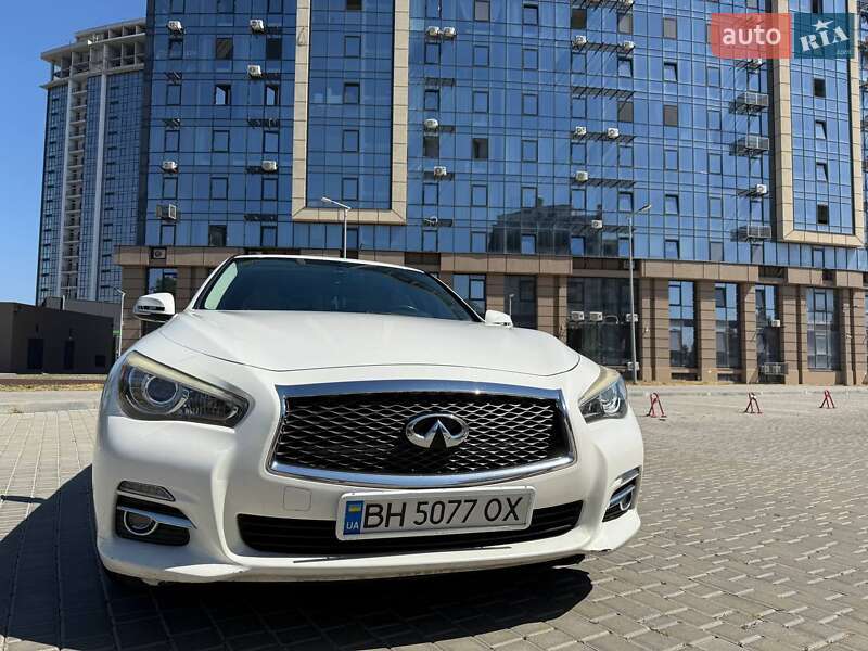 2015 infiniti q50