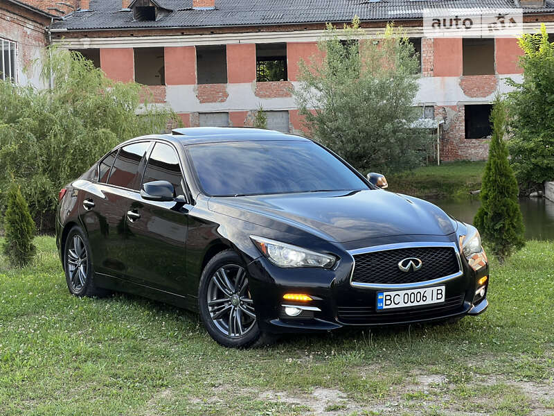 2015 infiniti q50