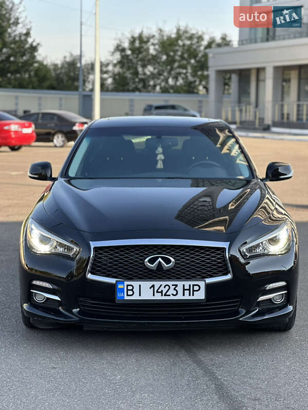 2015 infiniti q50