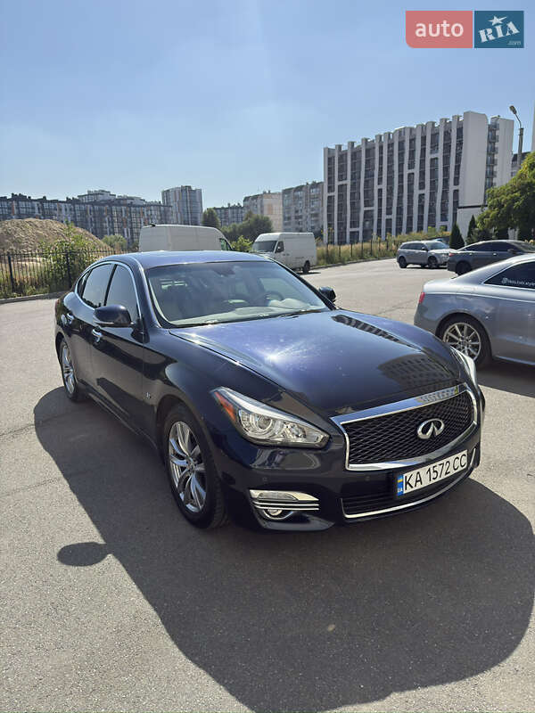 2016 infiniti q70
