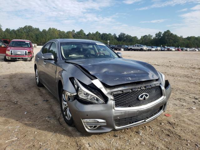 2017 infiniti q70