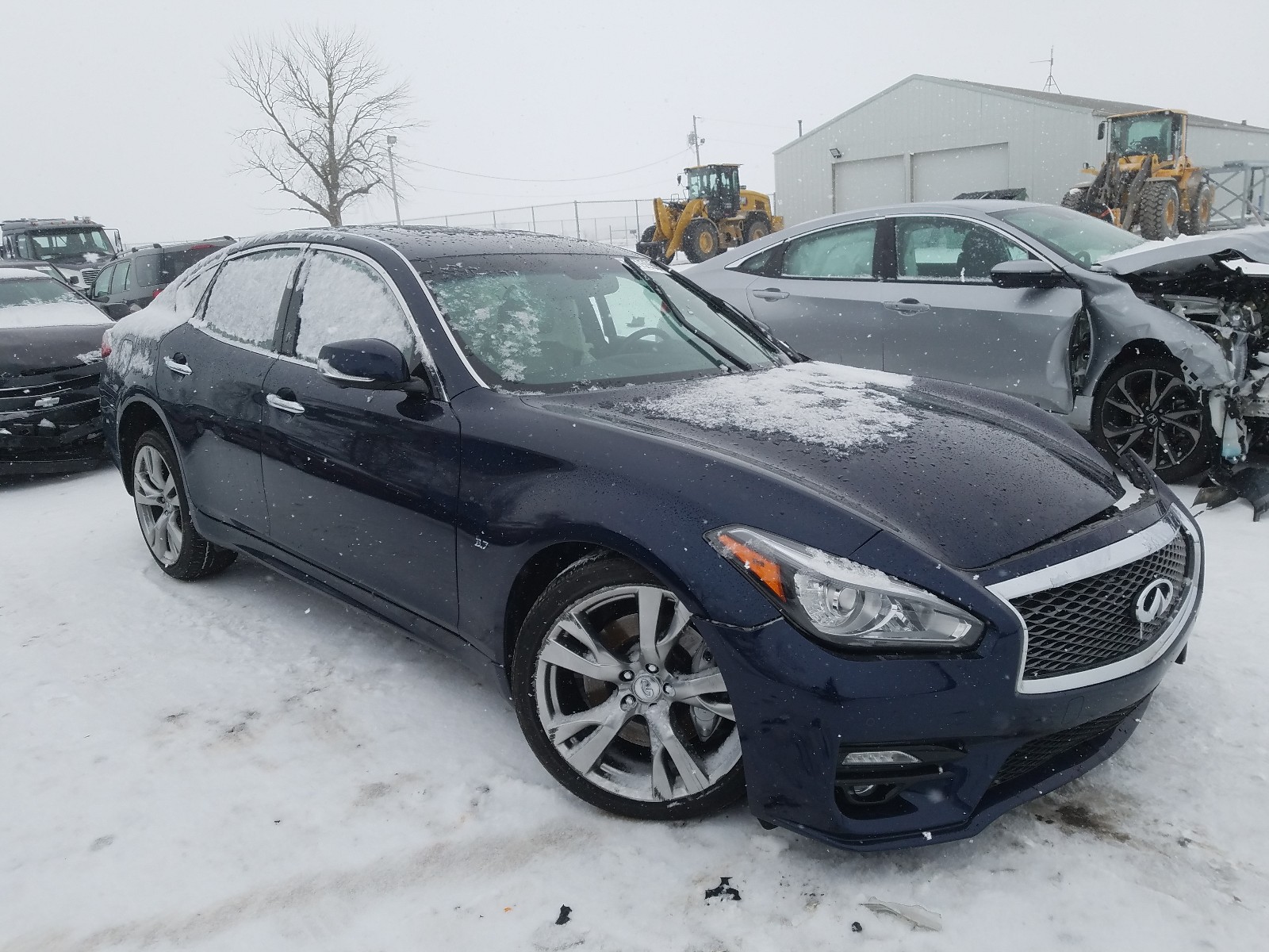 2017 infiniti q70
