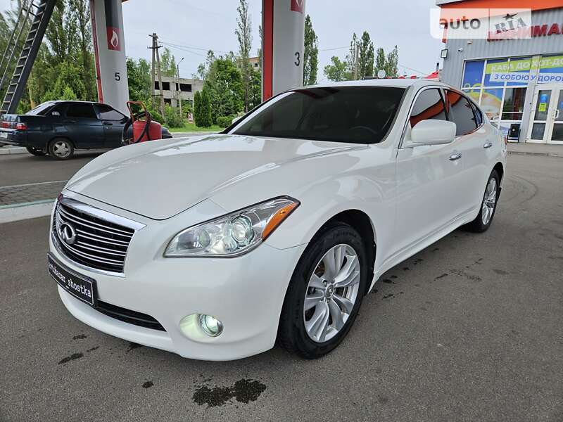 2013 infiniti m37