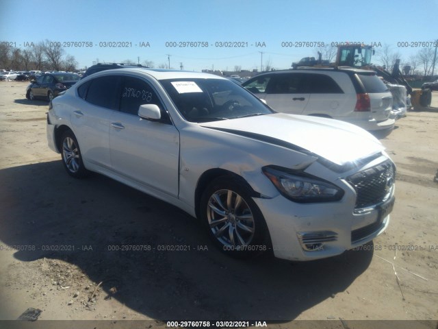 2016 infiniti q70