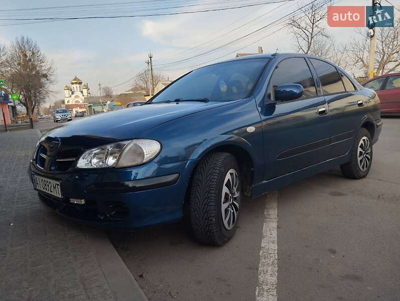 2001 nissan almera