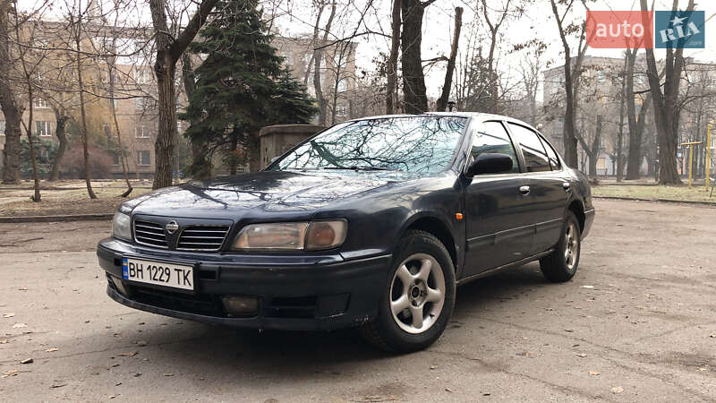1996 nissan maxima