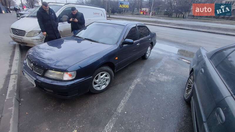1996 nissan maxima