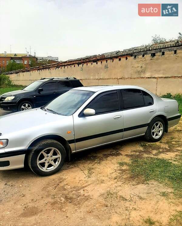 1997 nissan maxima