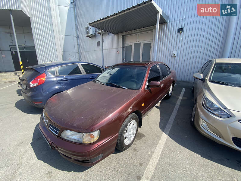 1998 nissan maxima