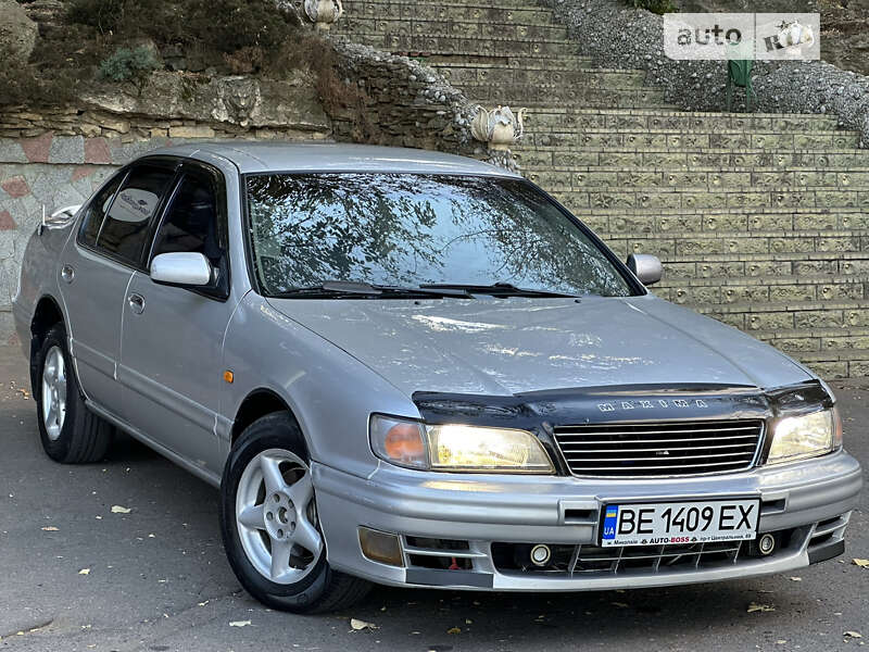 1999 nissan maxima