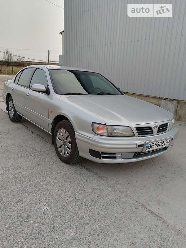 1999 nissan maxima