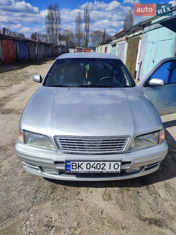 2000 nissan maxima