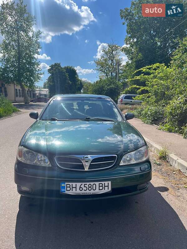 2000 nissan maxima