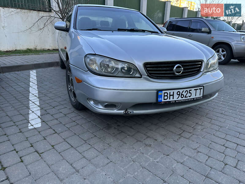 2000 nissan maxima