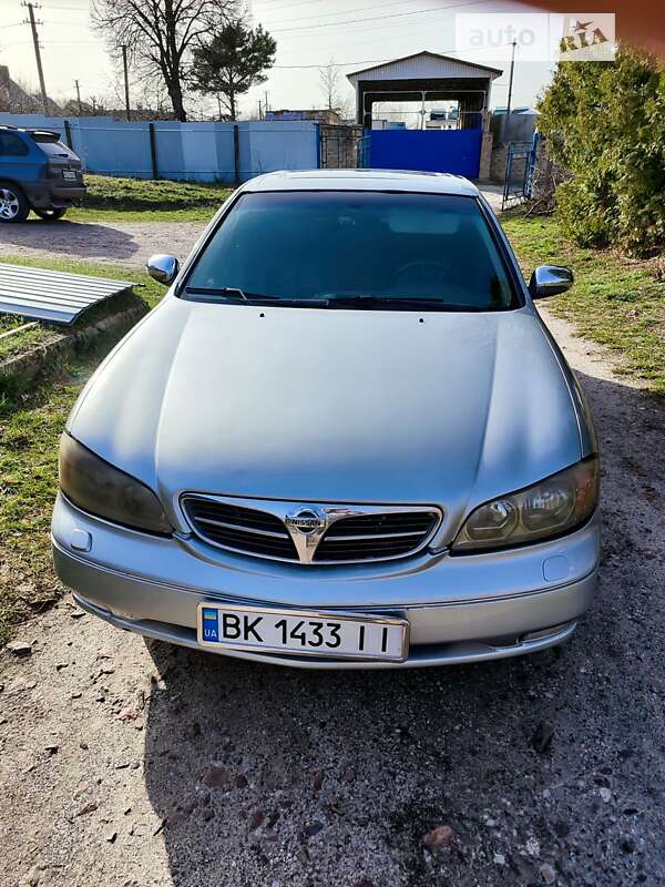 2003 nissan maxima