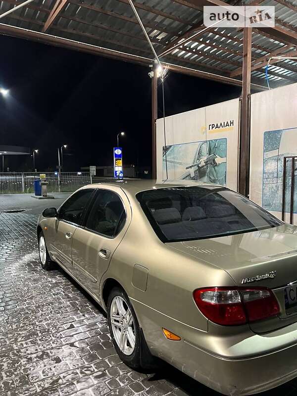 2003 nissan maxima
