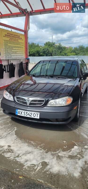 2004 nissan maxima