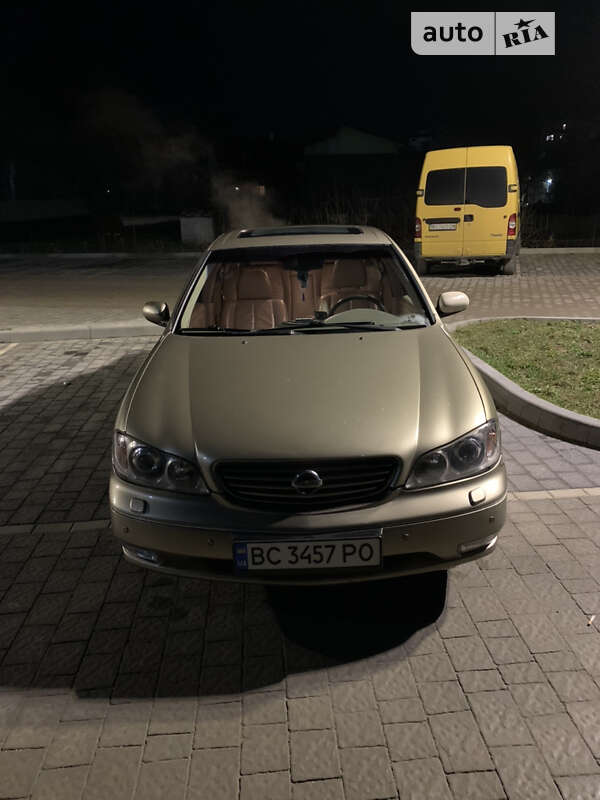 2005 nissan maxima