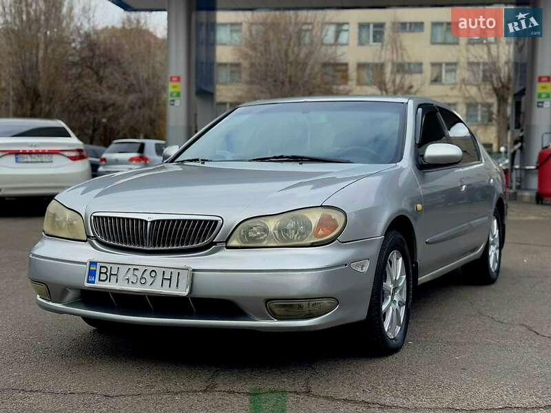 2004 nissan cefiro