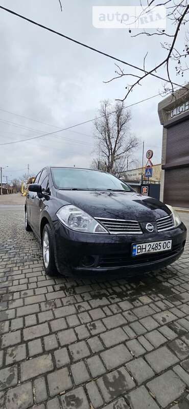 2006 nissan tiida