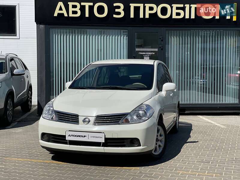 2006 nissan tiida