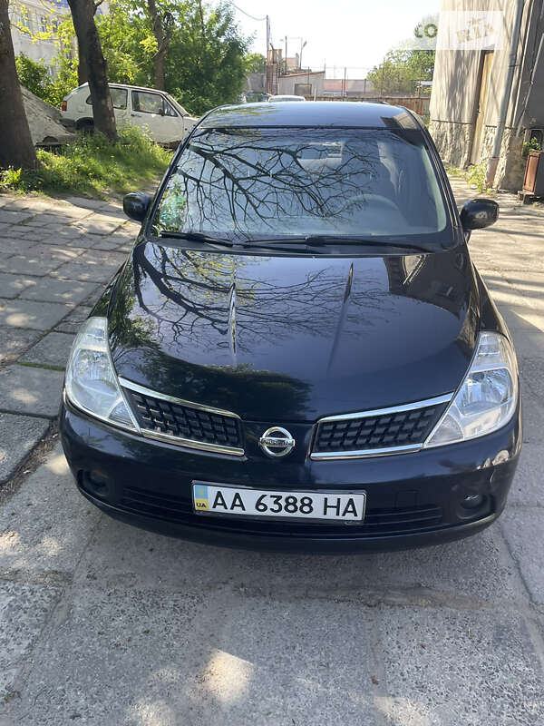 2007 nissan tiida