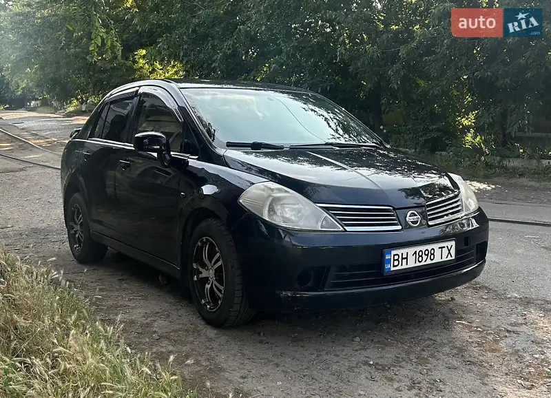 2007 nissan tiida