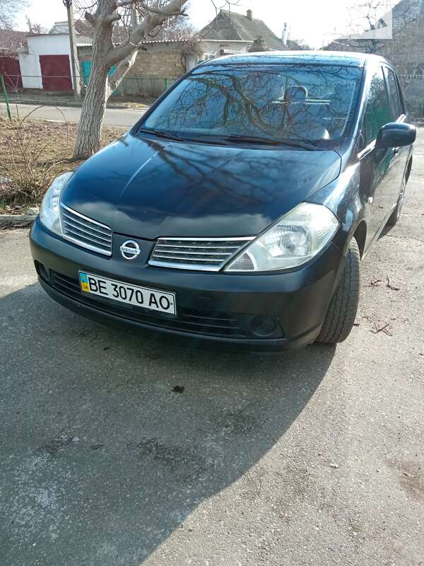 2008 nissan tiida