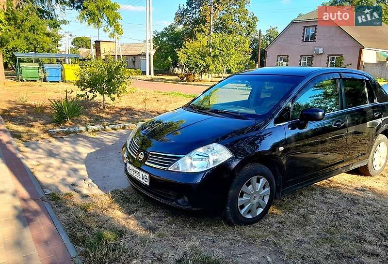 2007 nissan tiida