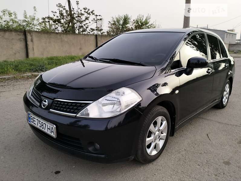 2008 nissan tiida