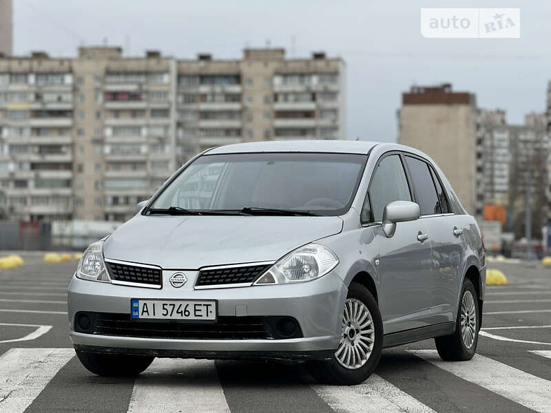 2007 nissan tiida