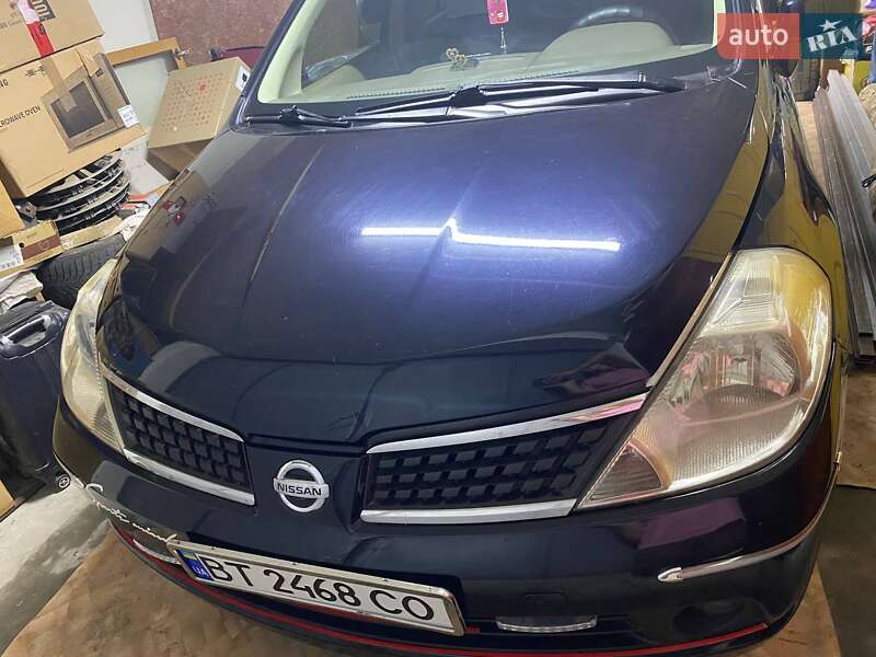 2007 nissan tiida
