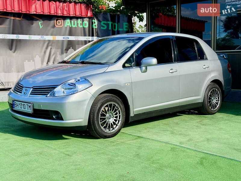 2008 nissan tiida