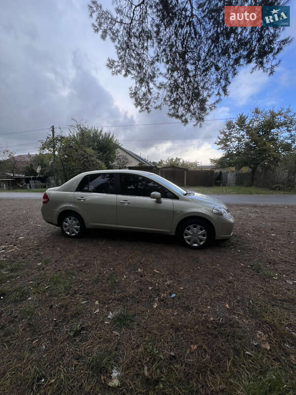 2006 nissan tiida