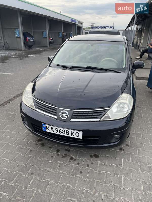 2007 nissan tiida