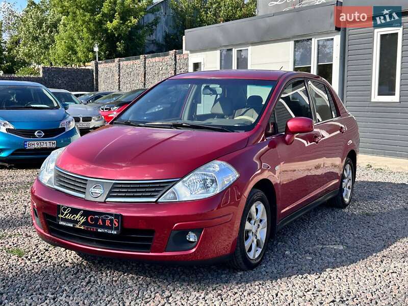 2008 nissan tiida