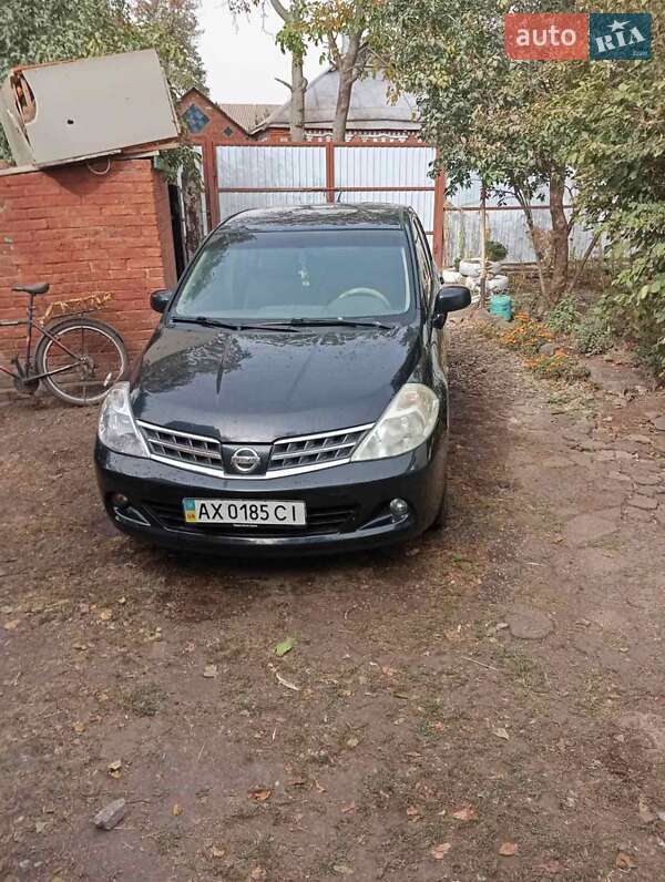 2008 nissan tiida