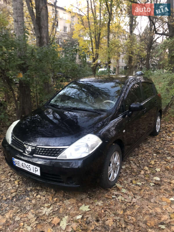 2007 nissan tiida