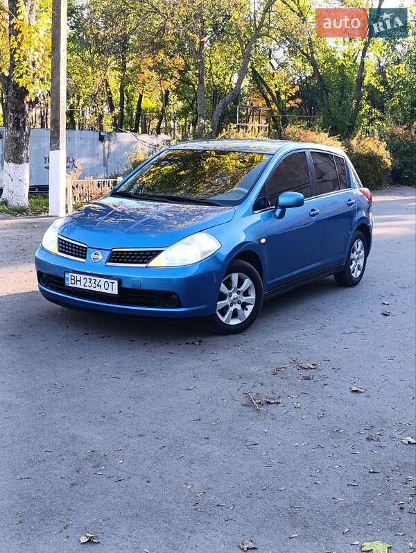 2007 nissan tiida