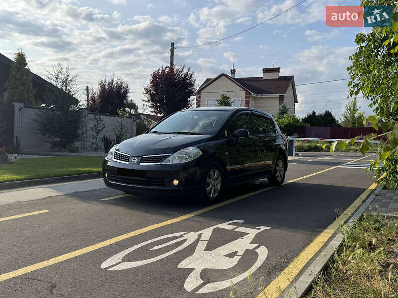 2008 nissan tiida