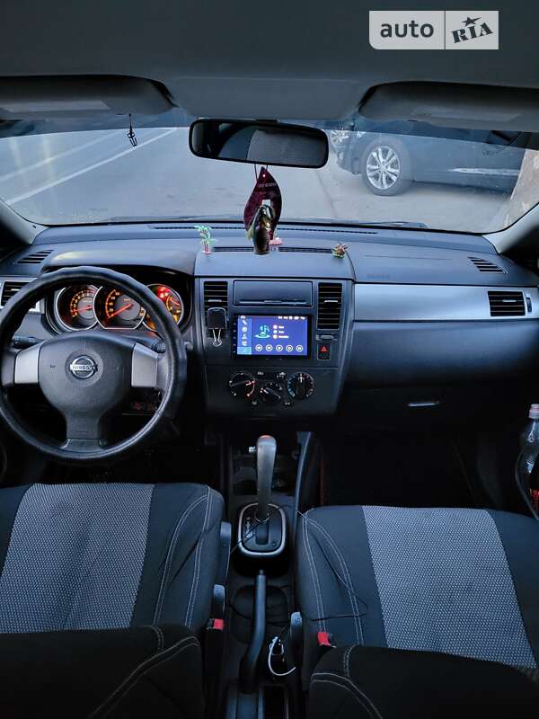 2007 nissan tiida