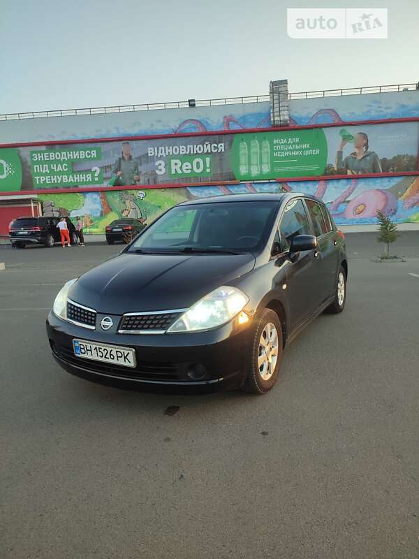 2008 nissan tiida