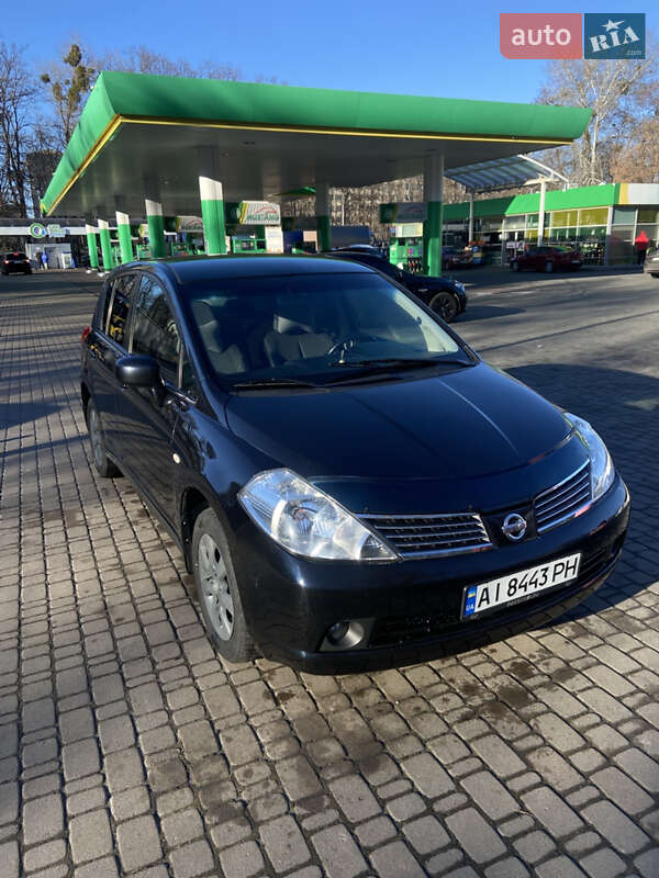 2008 nissan tiida