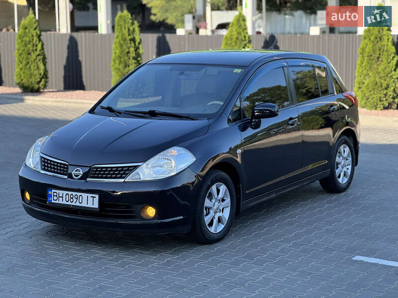 2007 nissan tiida