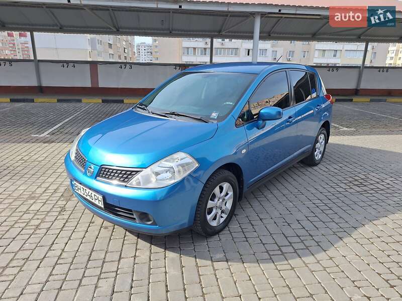 2008 nissan tiida
