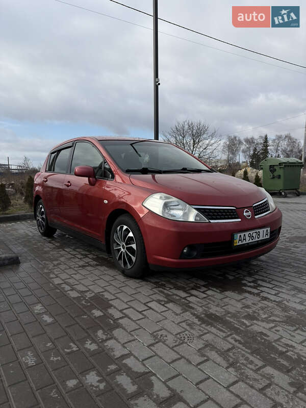 2008 nissan tiida